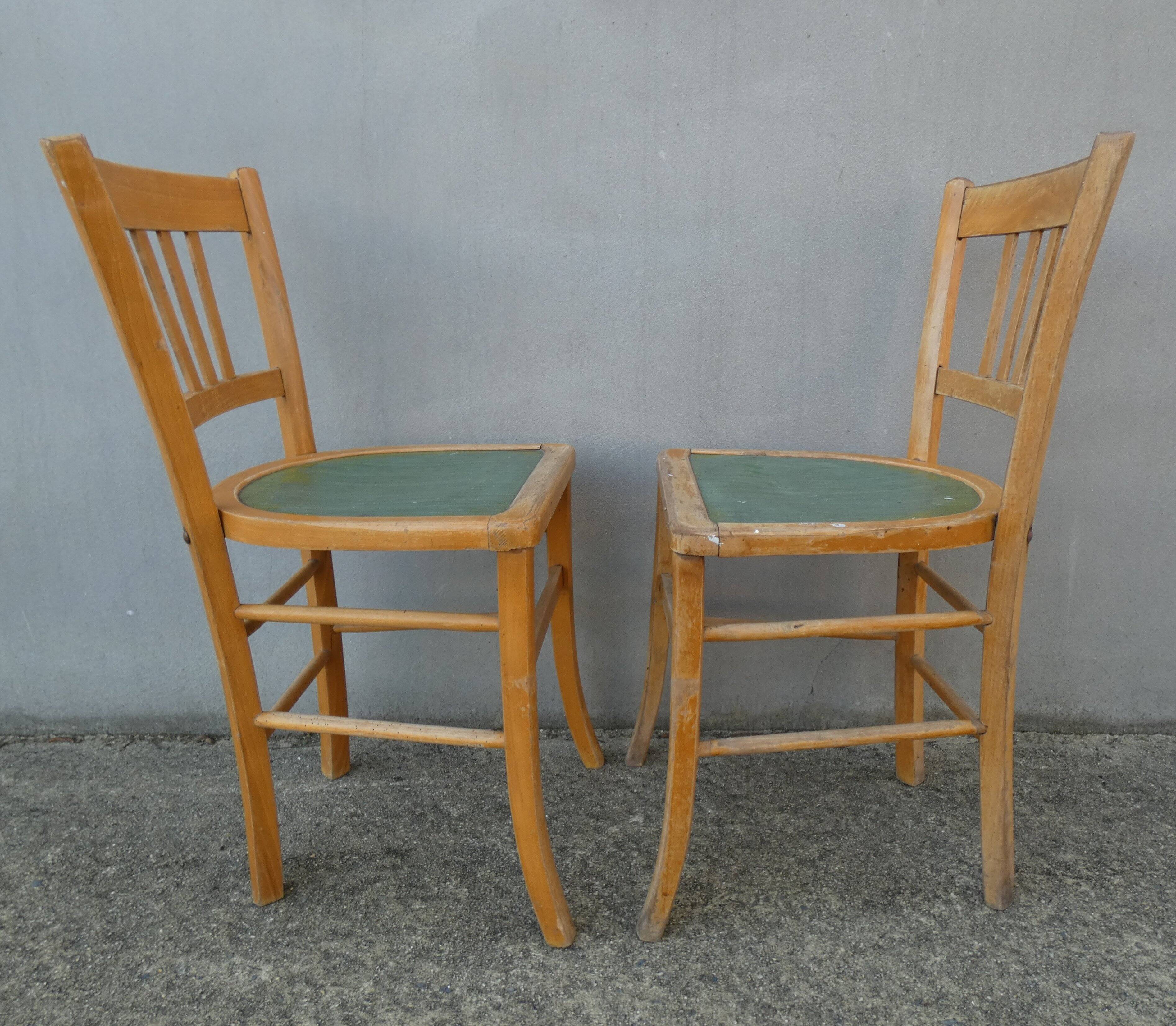 2 chaises de bistrot vintage