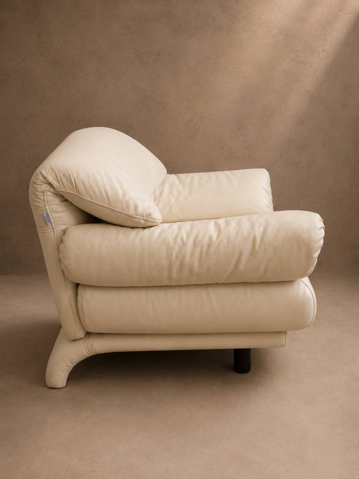 Italian leather buffalo sofa set in ecru – Poltromec Circa 1980