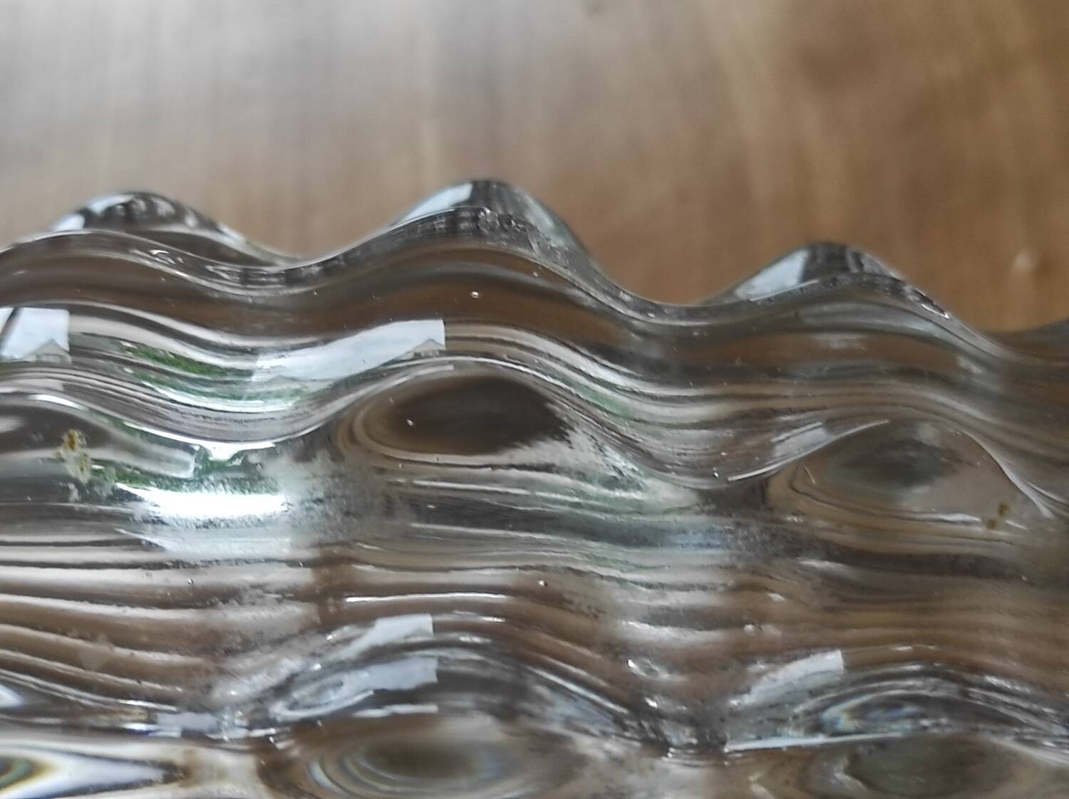 Molded glass vase "thorns"
