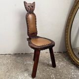 Folding tripod stool with cat back