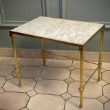 Table d'appoint en marbre et laiton