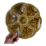 Suite of 8 Gien oyster plates