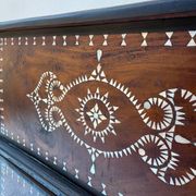 Oriental chest with marquetry and mother-of-pearl, antique.