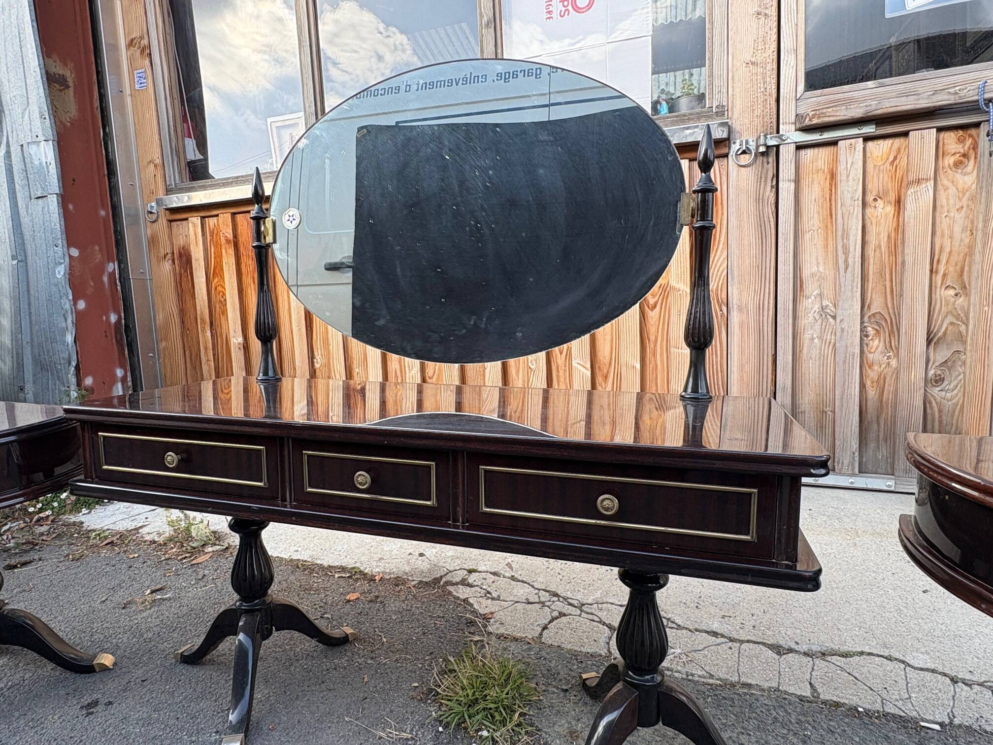 Vintage 1960s triptych hairdresser in mahogany – signed G. Blouin Nantes