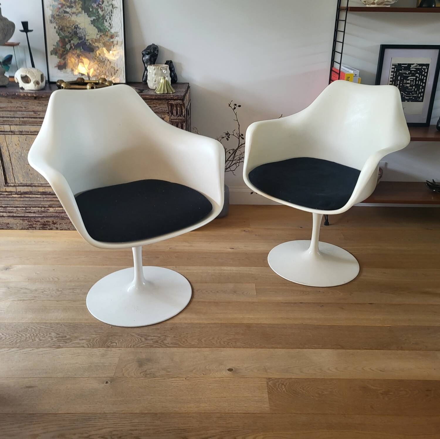 Tulip knoll armchair