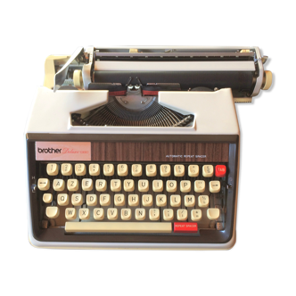 Machine à écrire Brother 1972 Deluxe 1350