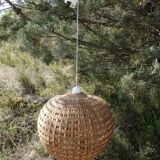 Suspension boule en paille de rotin