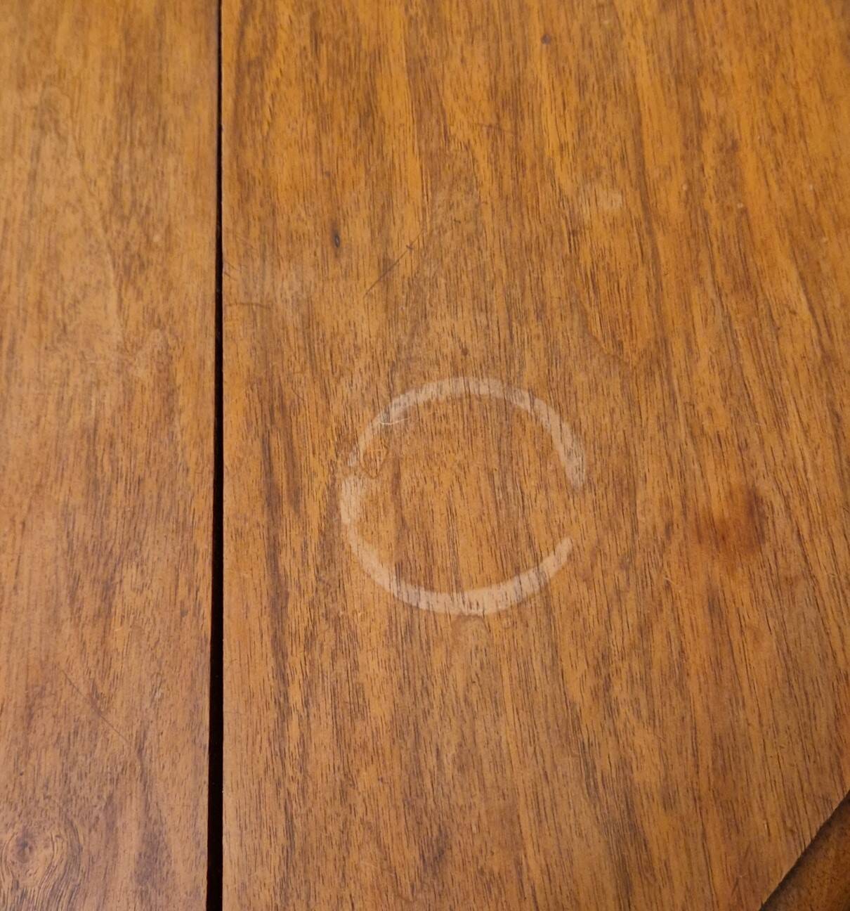 Table de salle à manger en noyer – Époque Restauration / Charles X – XIXe