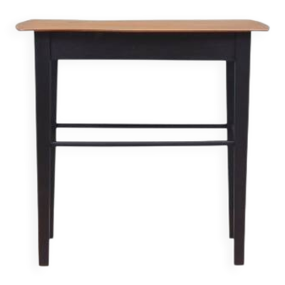 Table basse en noyer, design danois, années 1970, production : Danemark