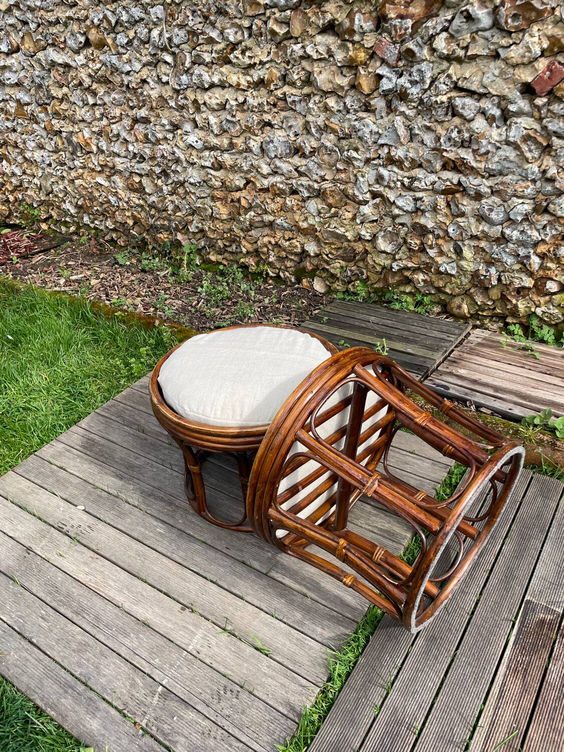 Pair of vintage rattan stools 1970