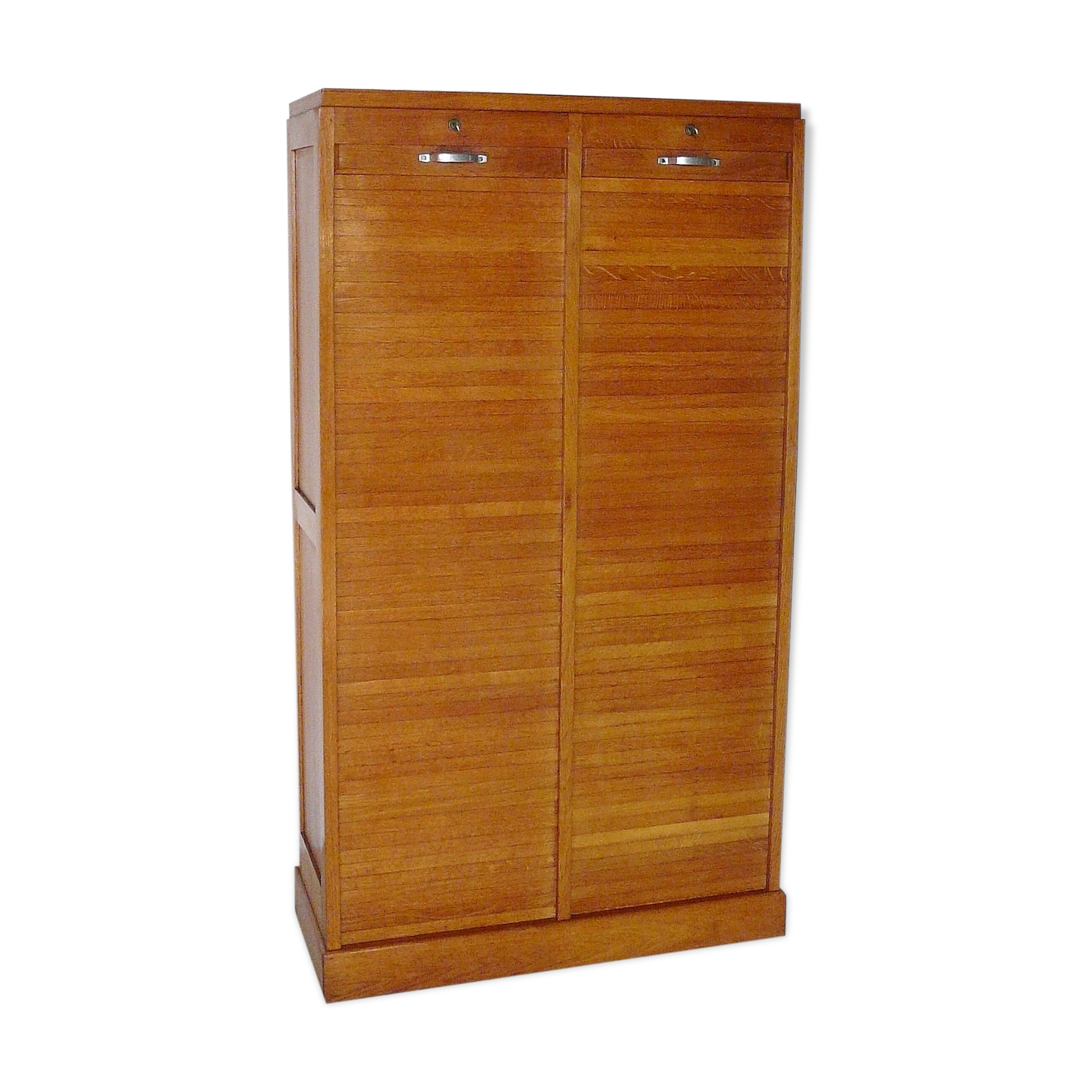 Double curtain cabinet cabinet with 50s