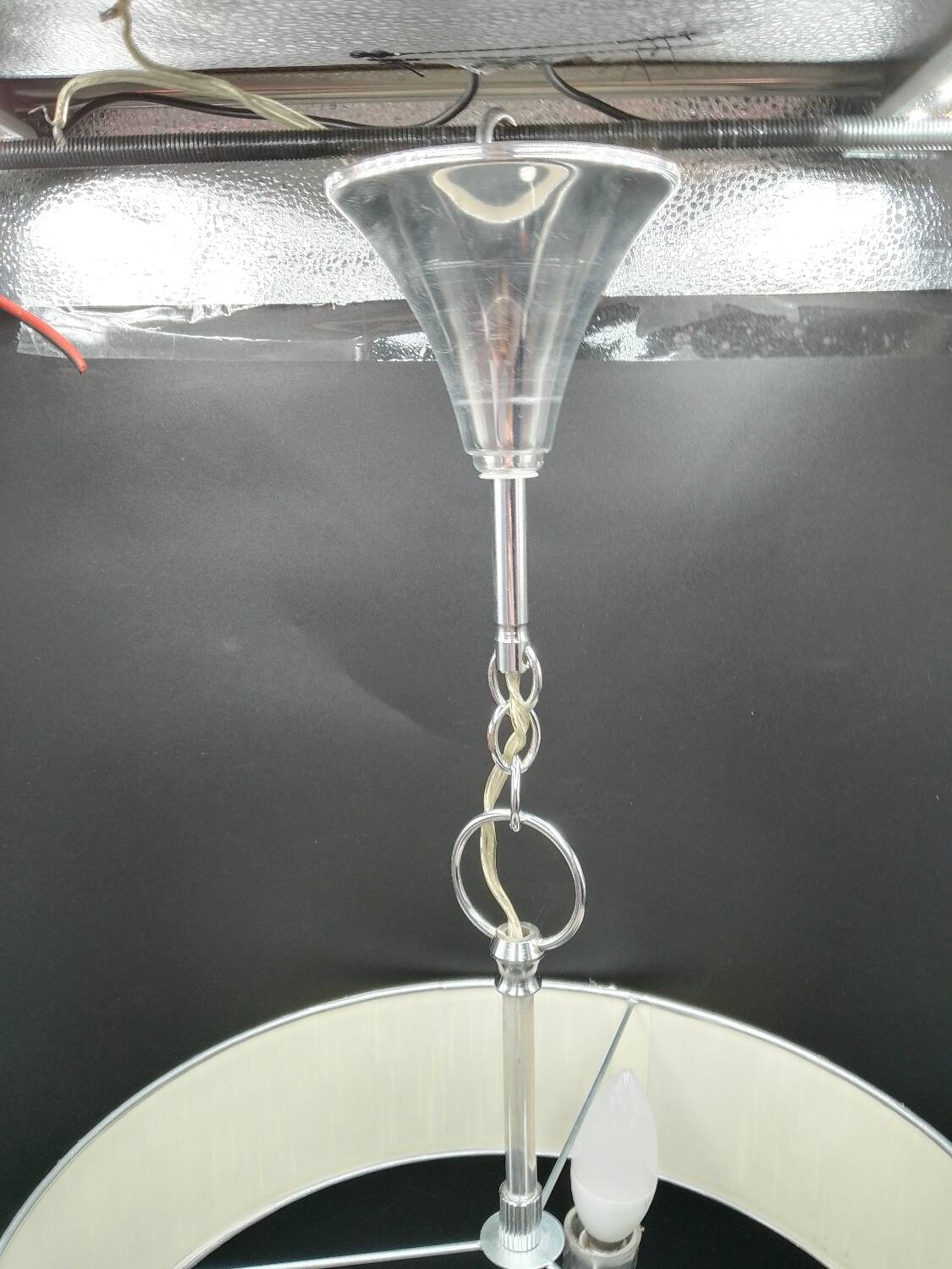 Vintage 3-light chandelier in silver and white plastic
