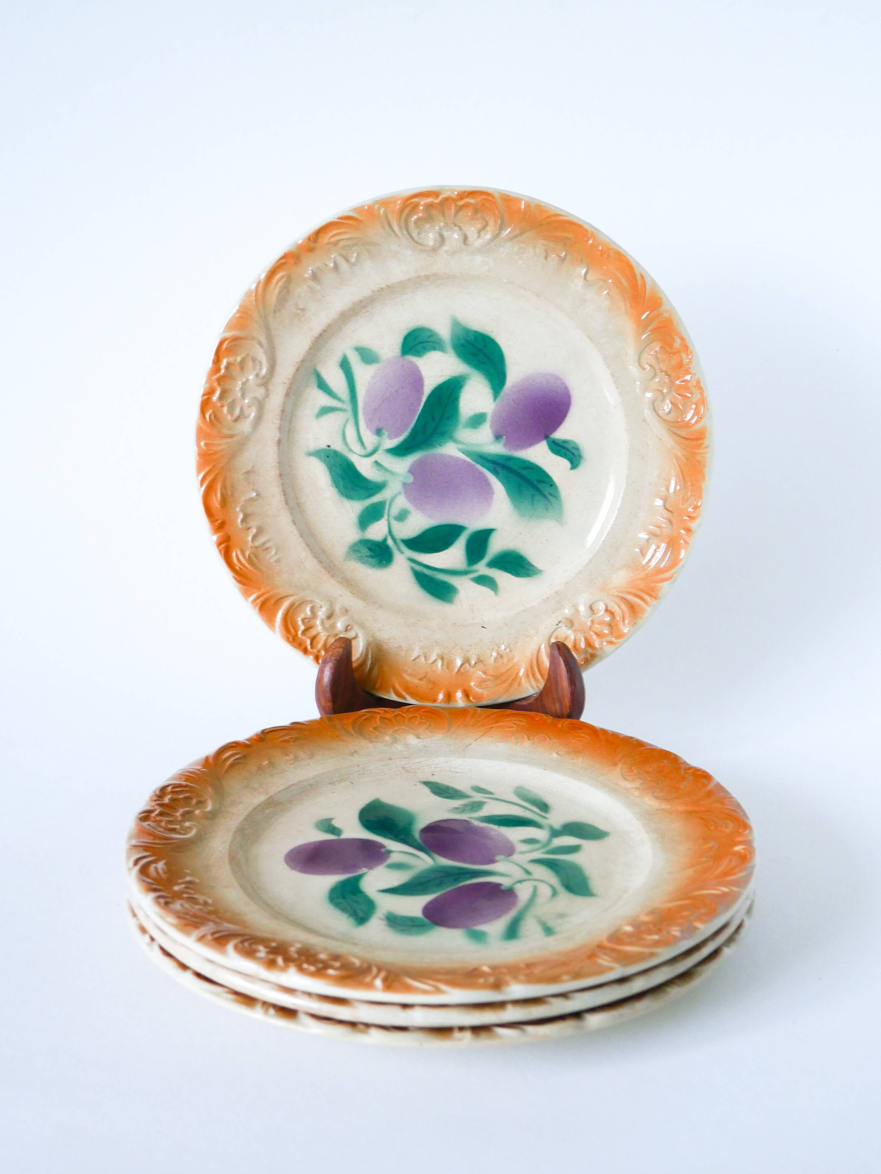 Set of 4 Sarreguemines earthenware plates, early 20th century