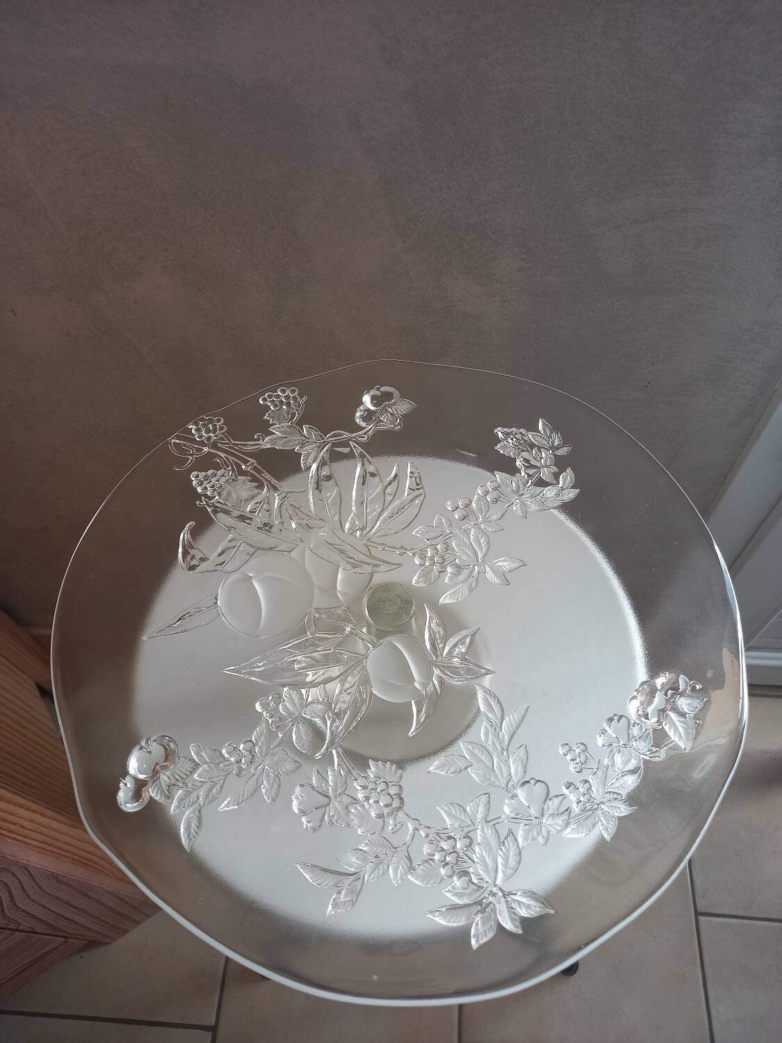Glass pie dish