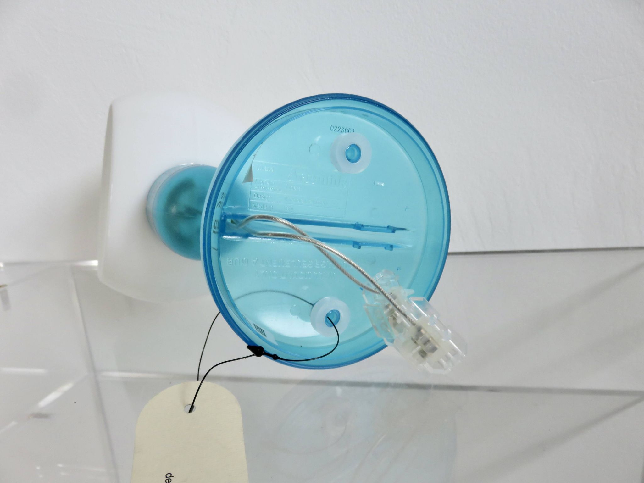 Artemide “libera” wall lamp designed by Michele de Lucchi, 2013