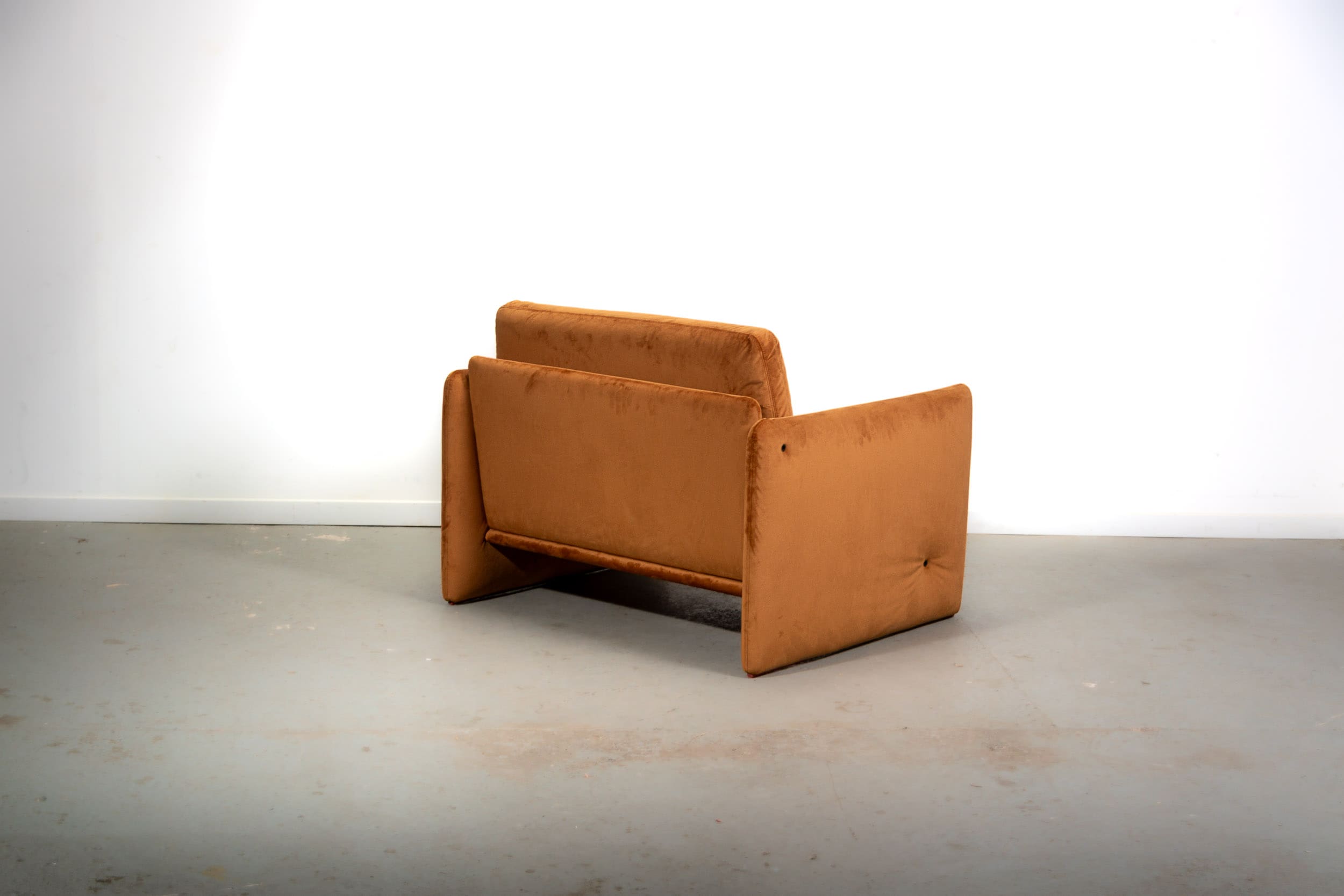 Simone oversize armchair by Kazuhide Takahama for Simon International