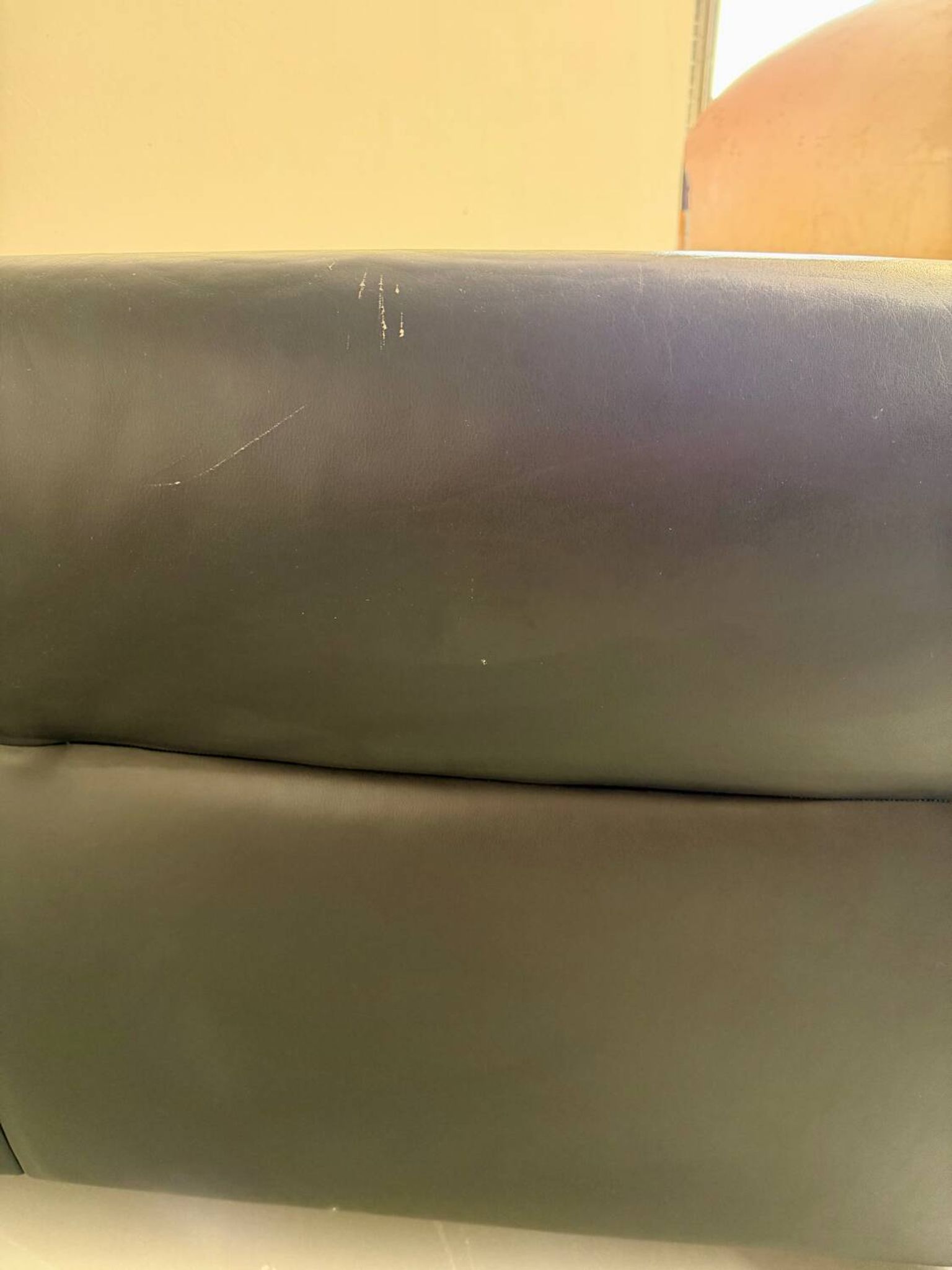 3-seater navy blue leather sofa, design by De Sede DS10, vintage 90s.