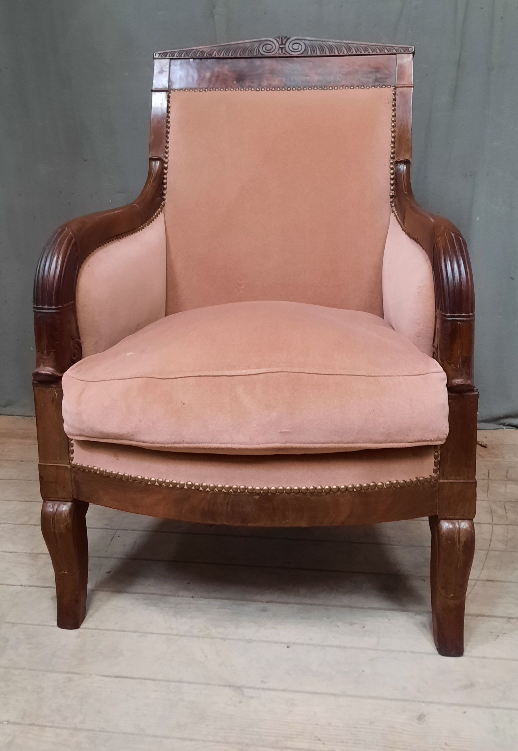 Shepherdess nineteenth in mahogany