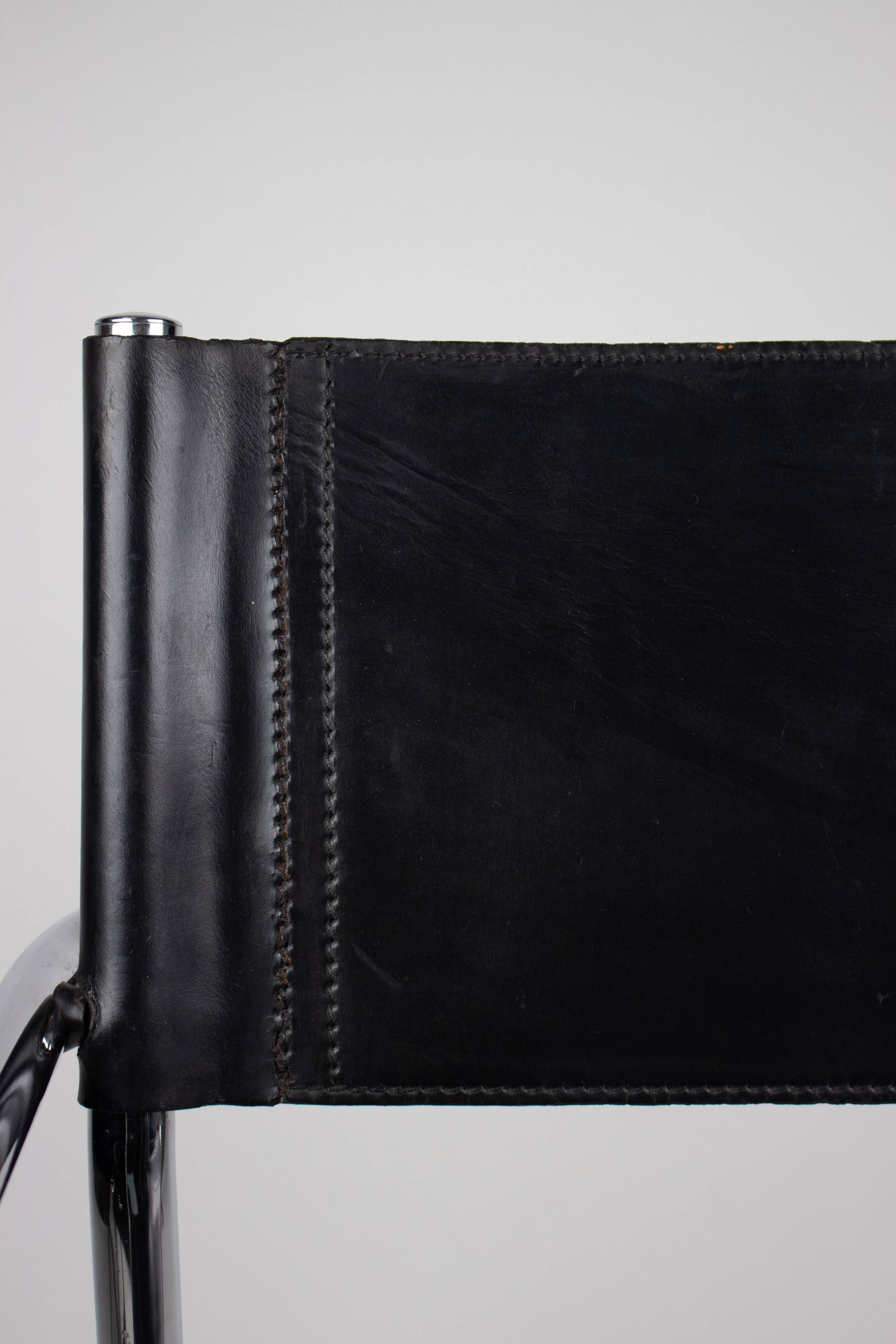 Pair of Matteo Grassi MG5 chairs in black leather and chrome