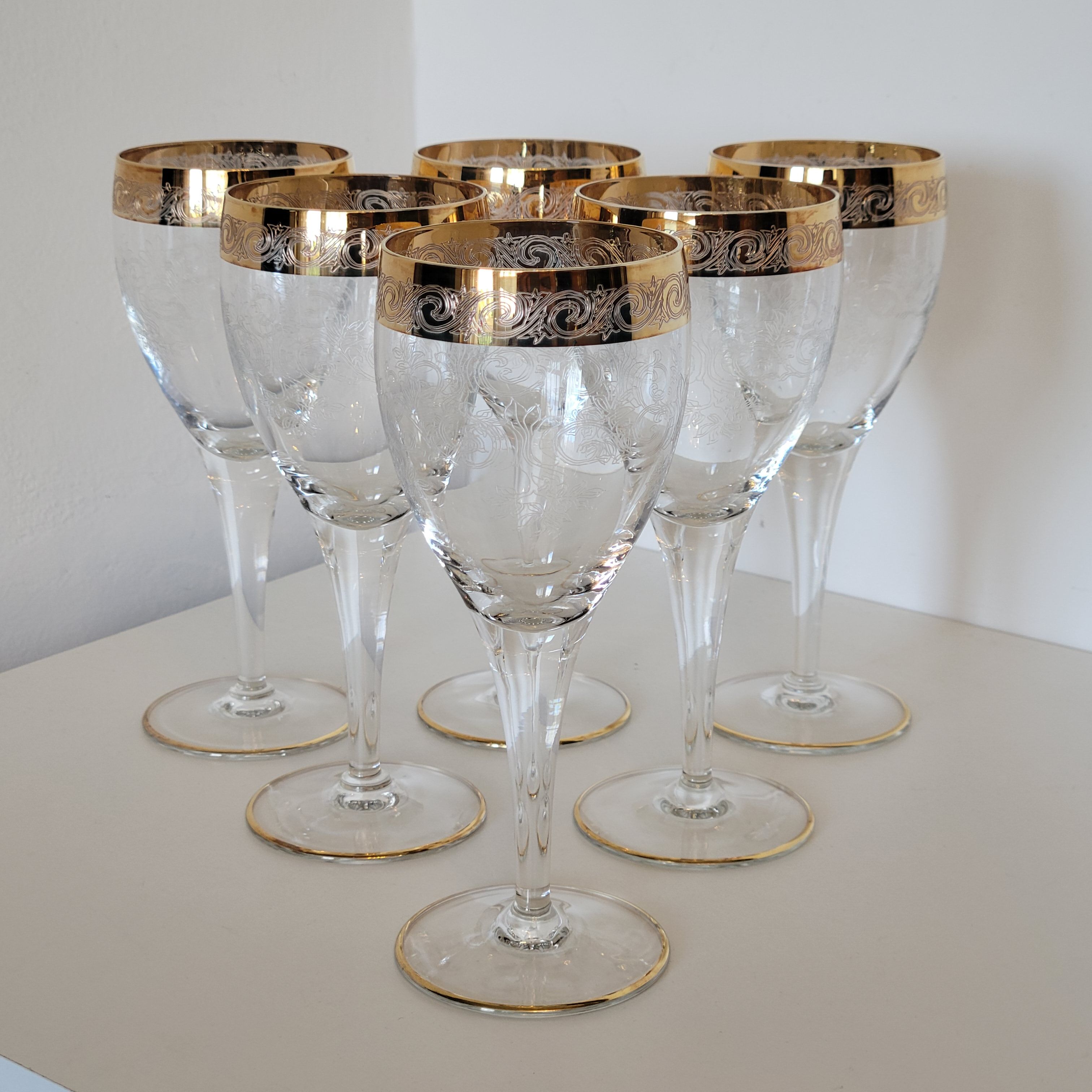 6 old wine glasses in engraved crystal and gold