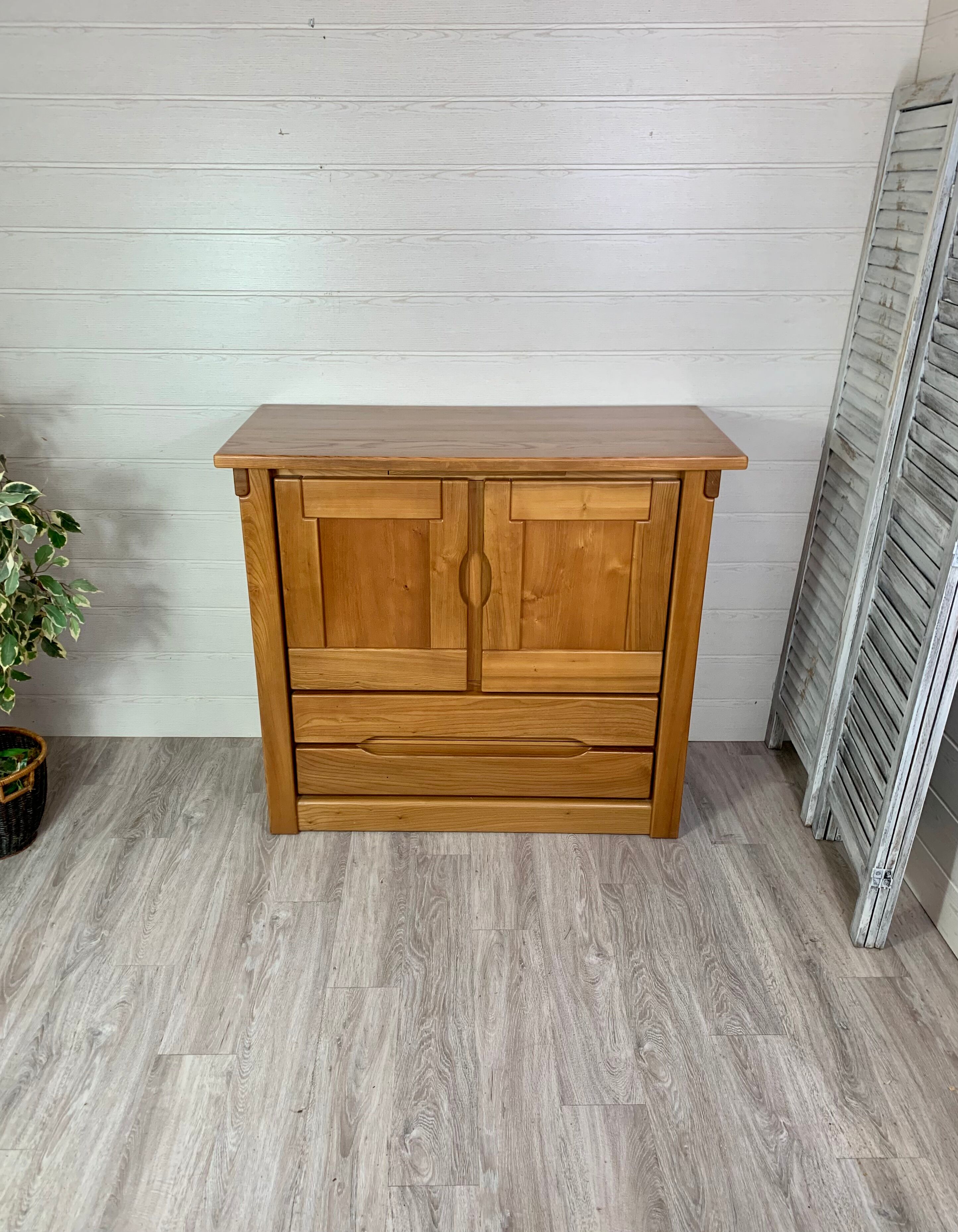 Elm buffet from the House of Regain