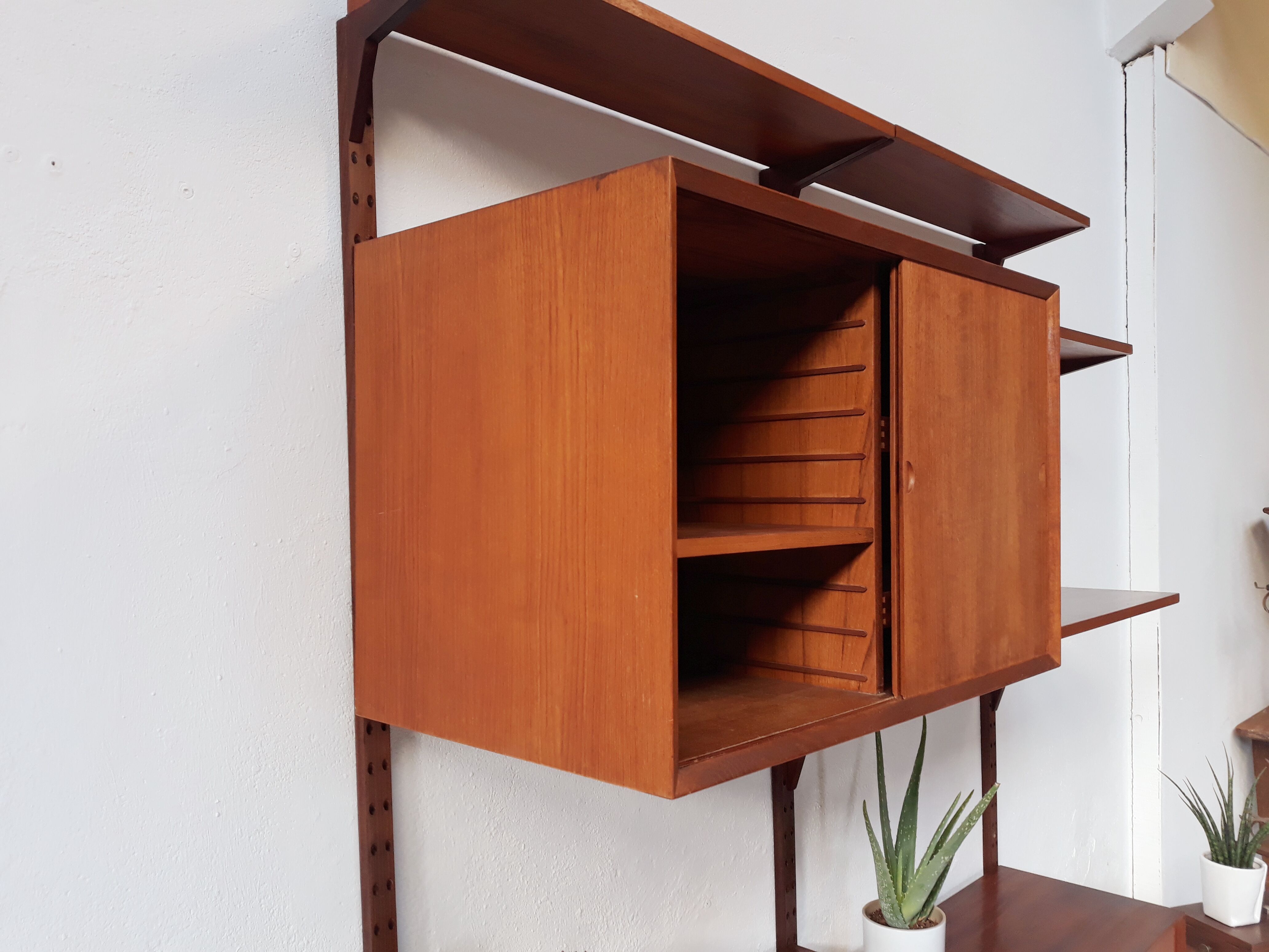 Étagère modulable scandinave en teck royal system par Poul Cadovius