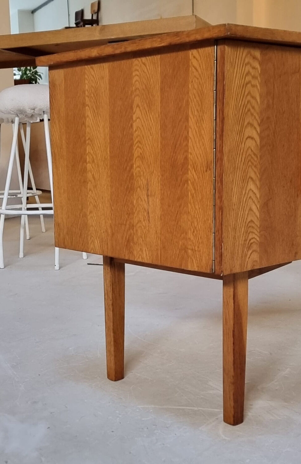 Bureau du milieu du siècle