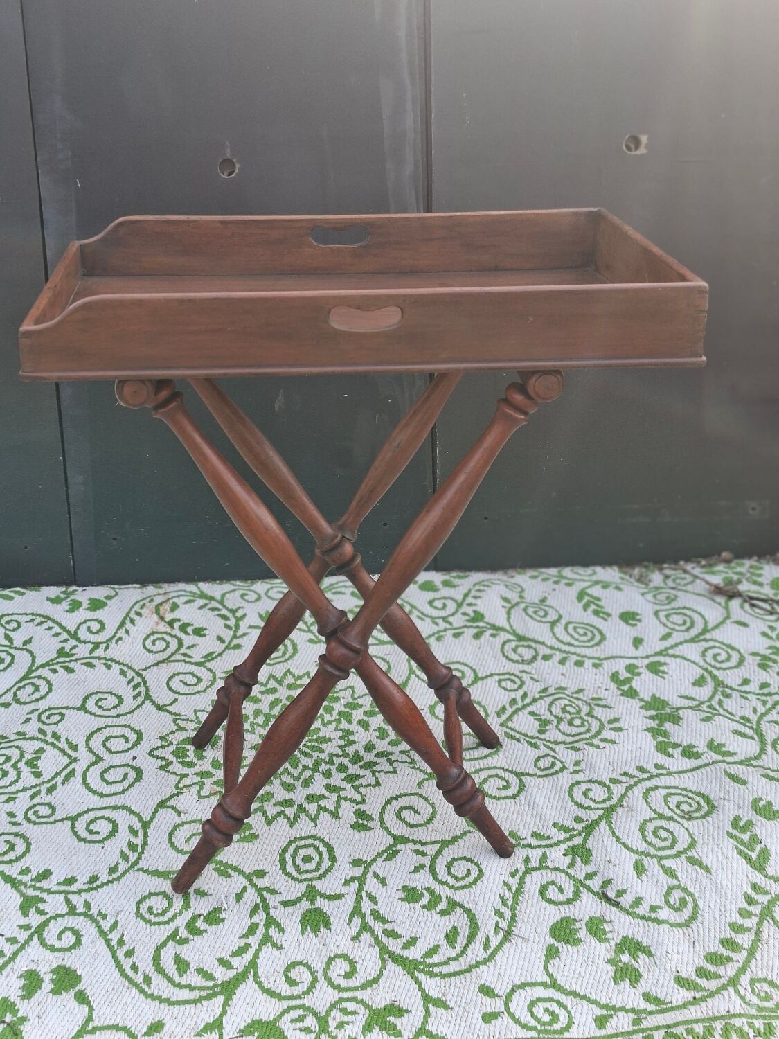 Folding dessert table