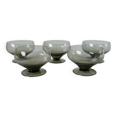 Ensemble de 5 coupes à champagne design art déco en verre fumé années 30-40