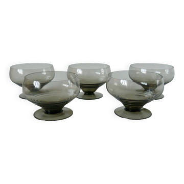 Set of 5 art deco design champagne glasses in smoked glass from the 30s and 40s