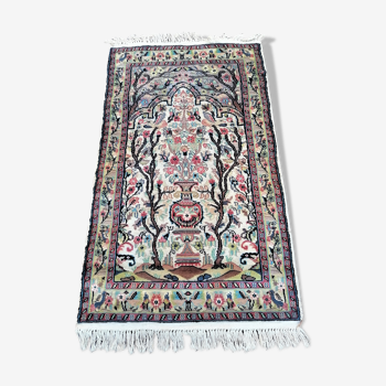 Tapis persan 140 x 77 cm