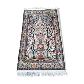 Tapis persan 140 x 77 cm