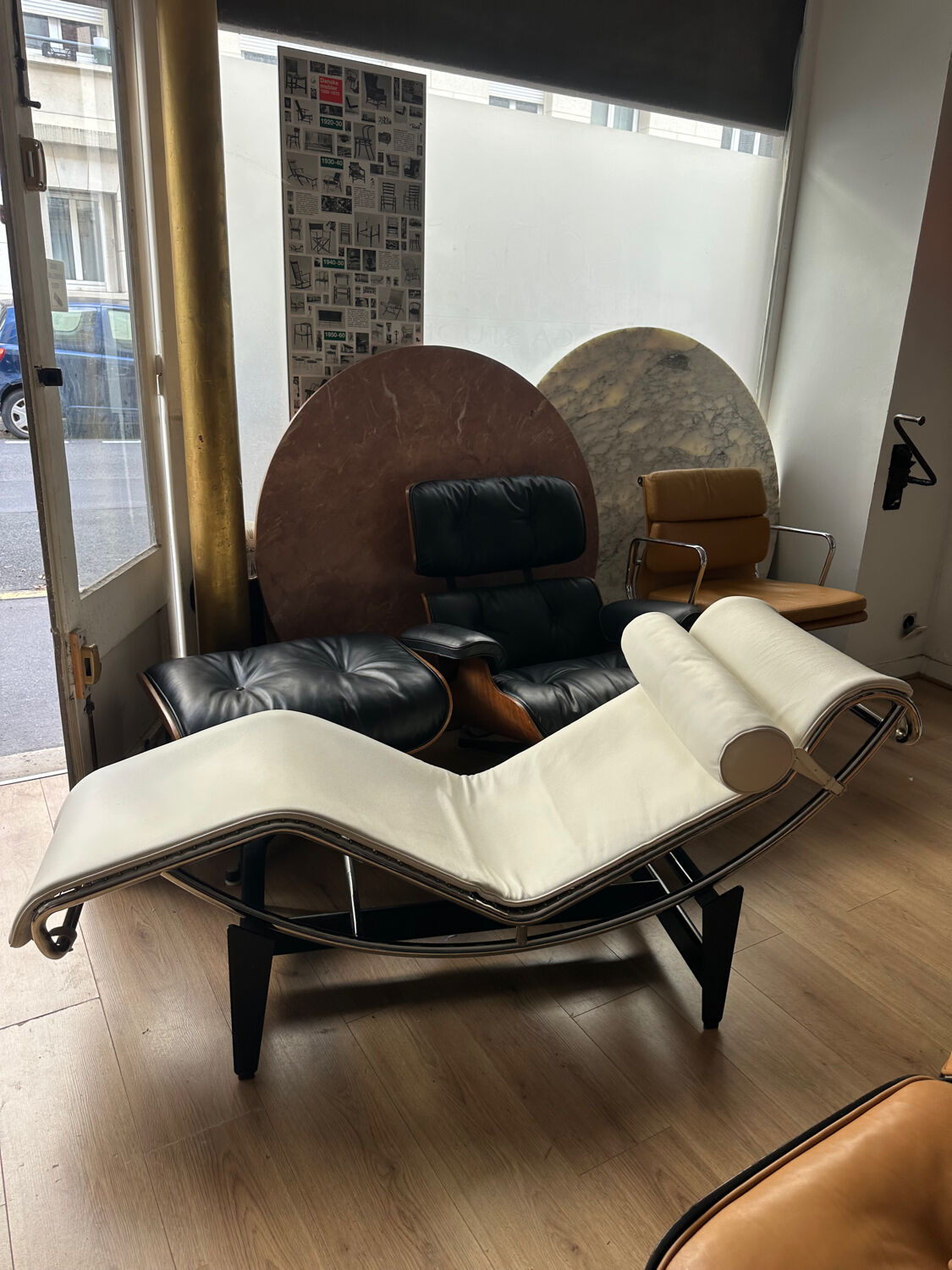 Chaise longue LC4 édition Cassina état proche du neuf