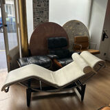 Chaise longue LC4 édition Cassina état proche du neuf