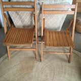 Lot of 2 folding chairs