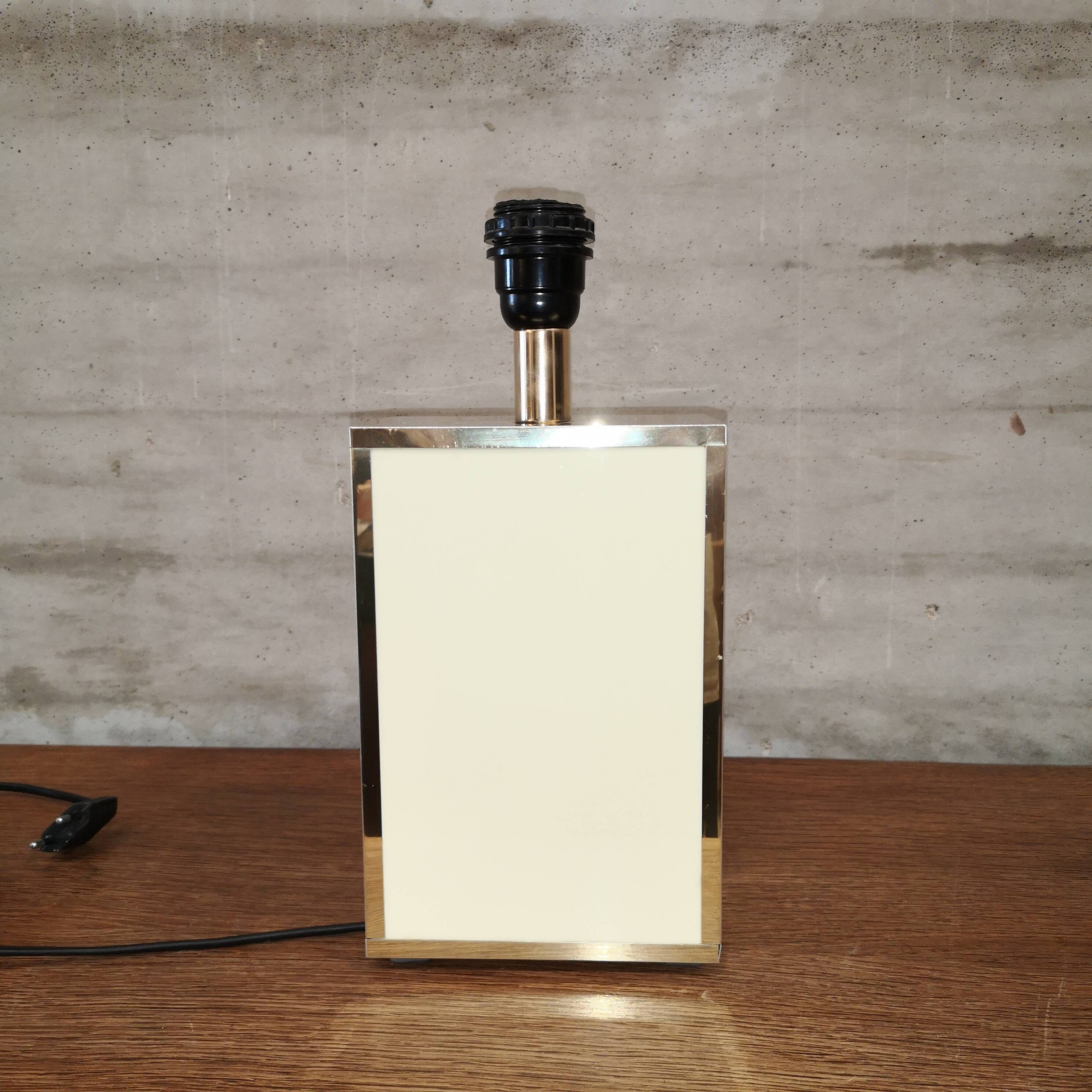 Lampe laquée blanc et laiton guy lefevre vintage 1970