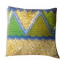 Housse de coussin éthnique en wax africain neuve bleu jaune vert