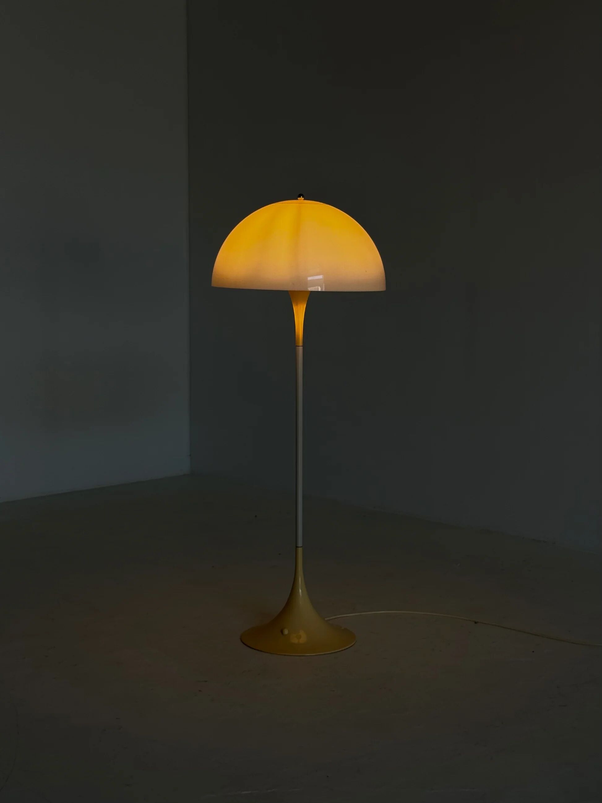 Louis Poulsen Panthella Floor Lamp Verner Panton