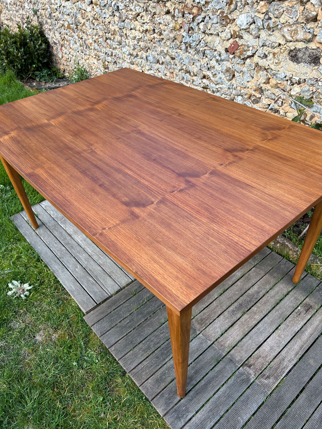 Vintage Scandinavian table for 6 people from the 1960s-70s.