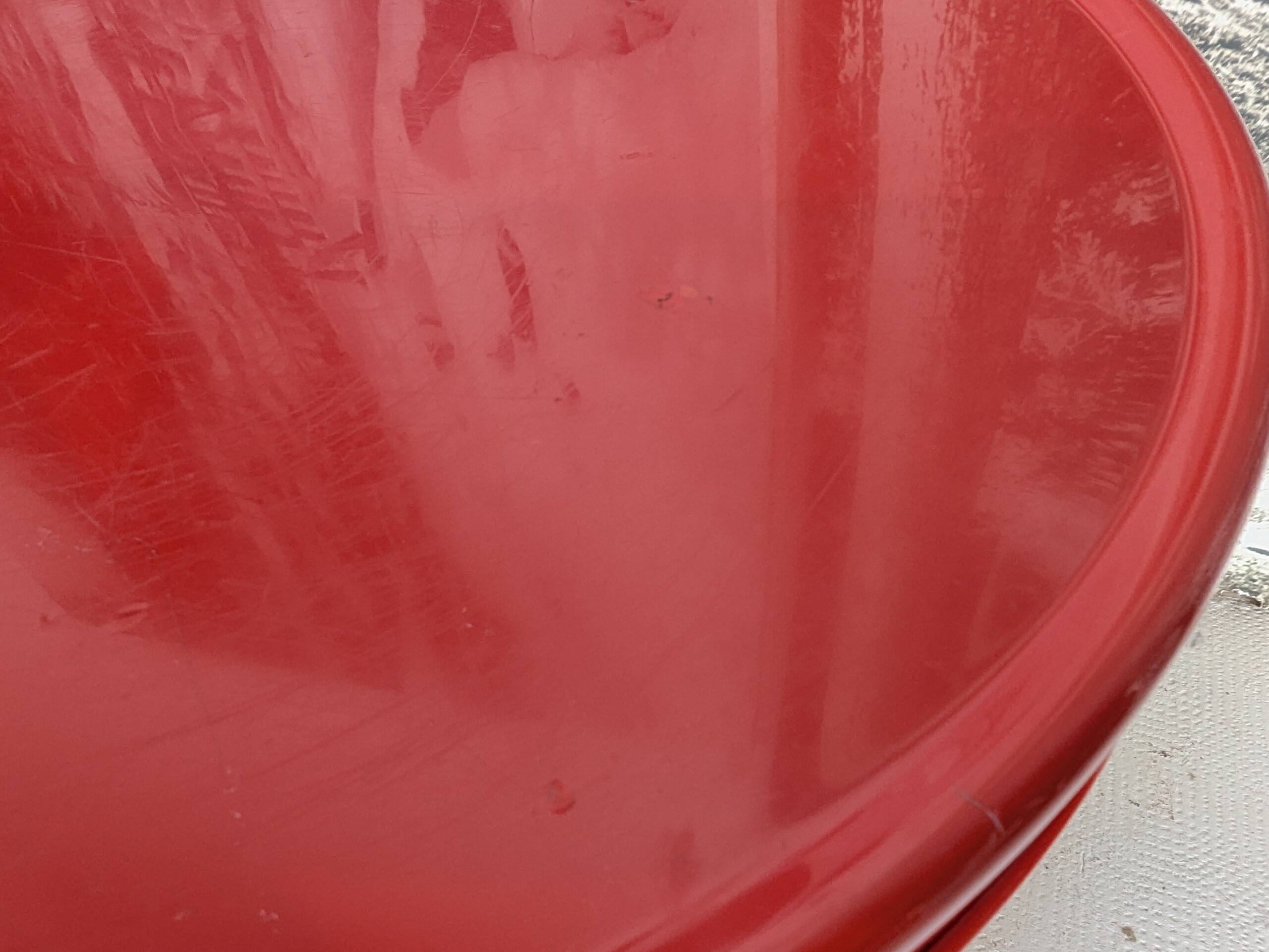 Side table, red bedside table Artemide Giano Giano by Emma Gismondi.