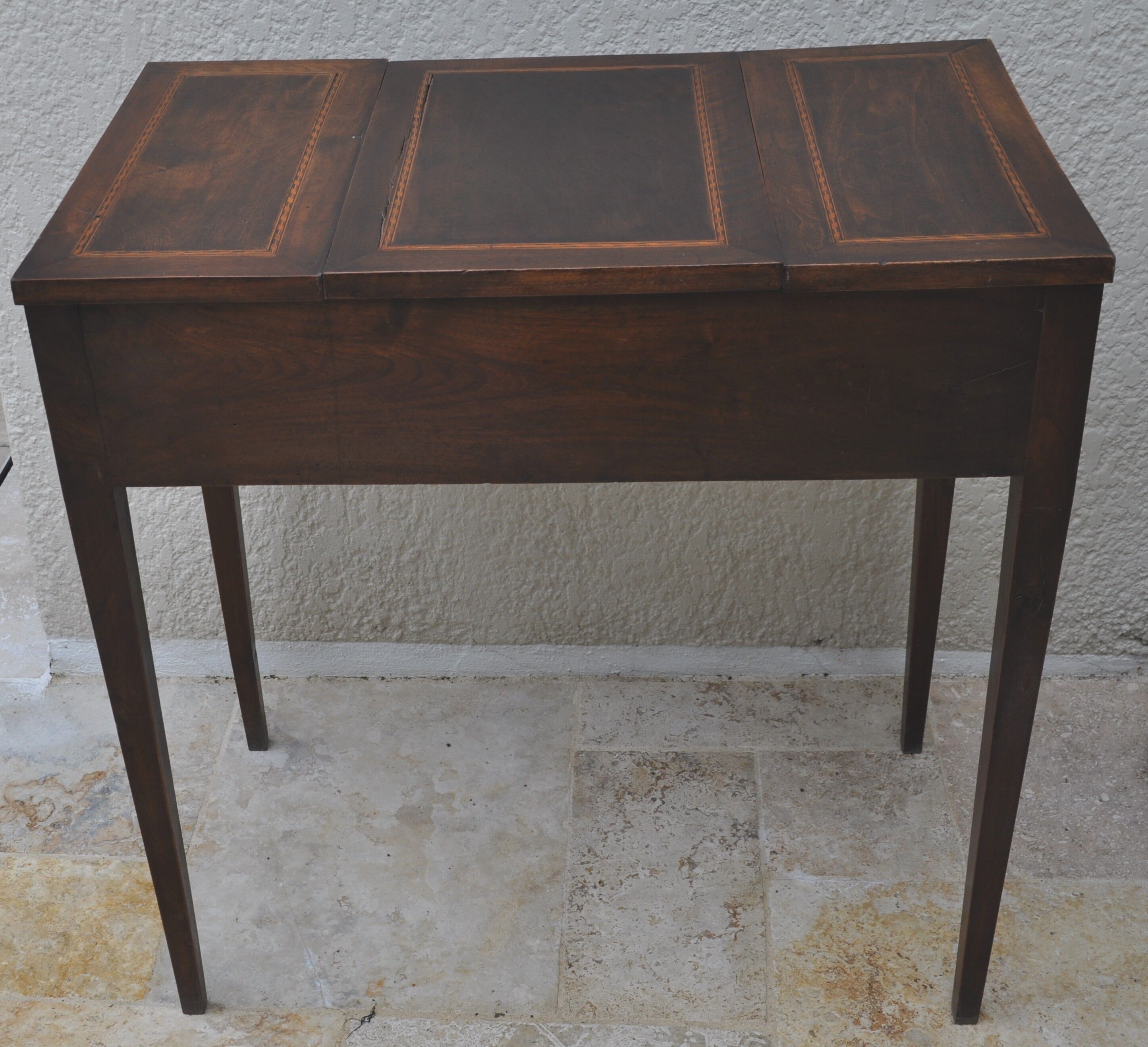 Wooden dressing table feet spindle