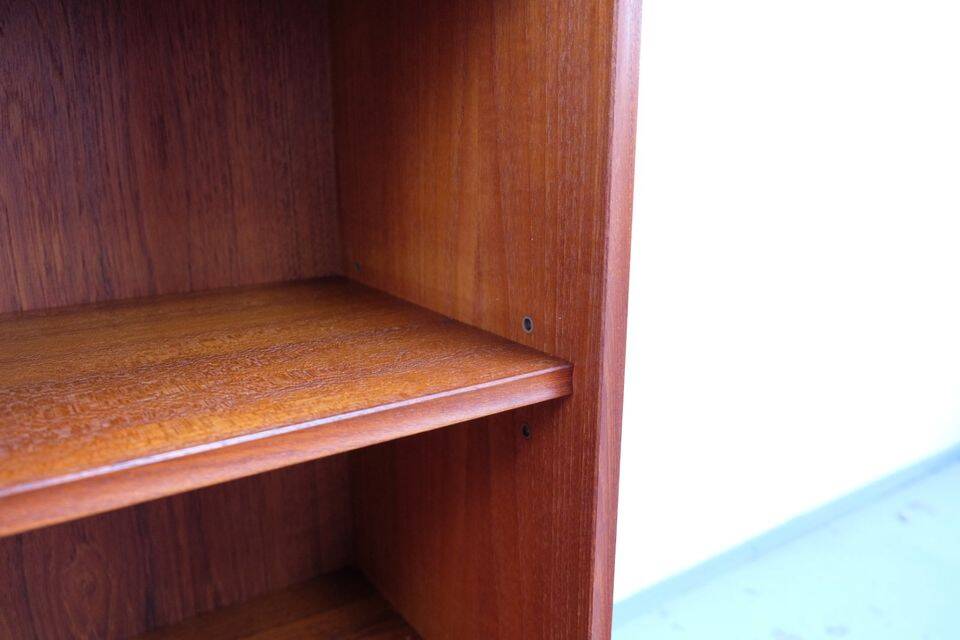 1960s-70s buffet/shelf, in teak, retro vintage style.