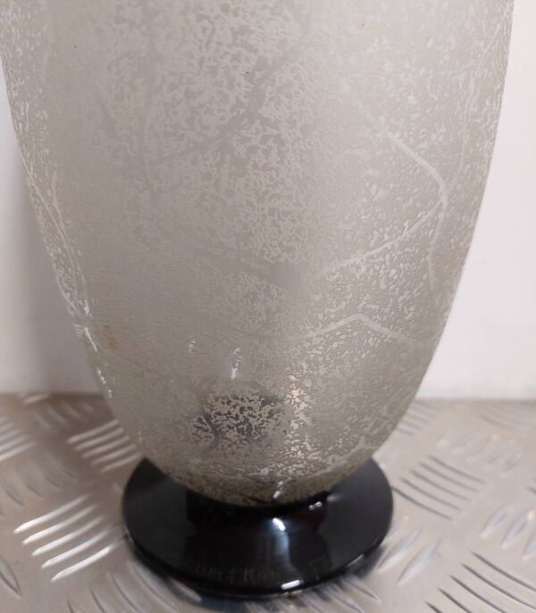 Vase verre givré Daum Nancy France signé