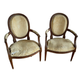 Paire de fauteuils médaillon époque Louis 16