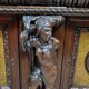 Buffet cabinet style Renaissance a caches secretes en noyer et orme époque