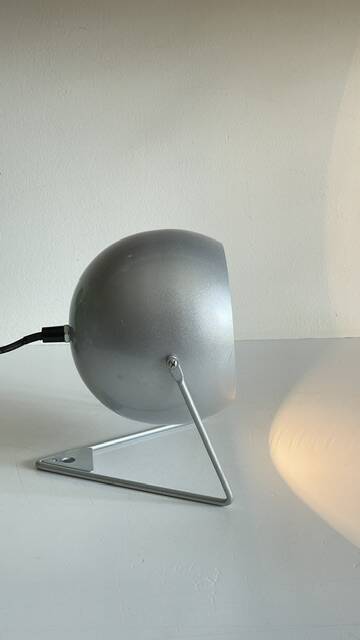 BULB Shape LAMP 90s