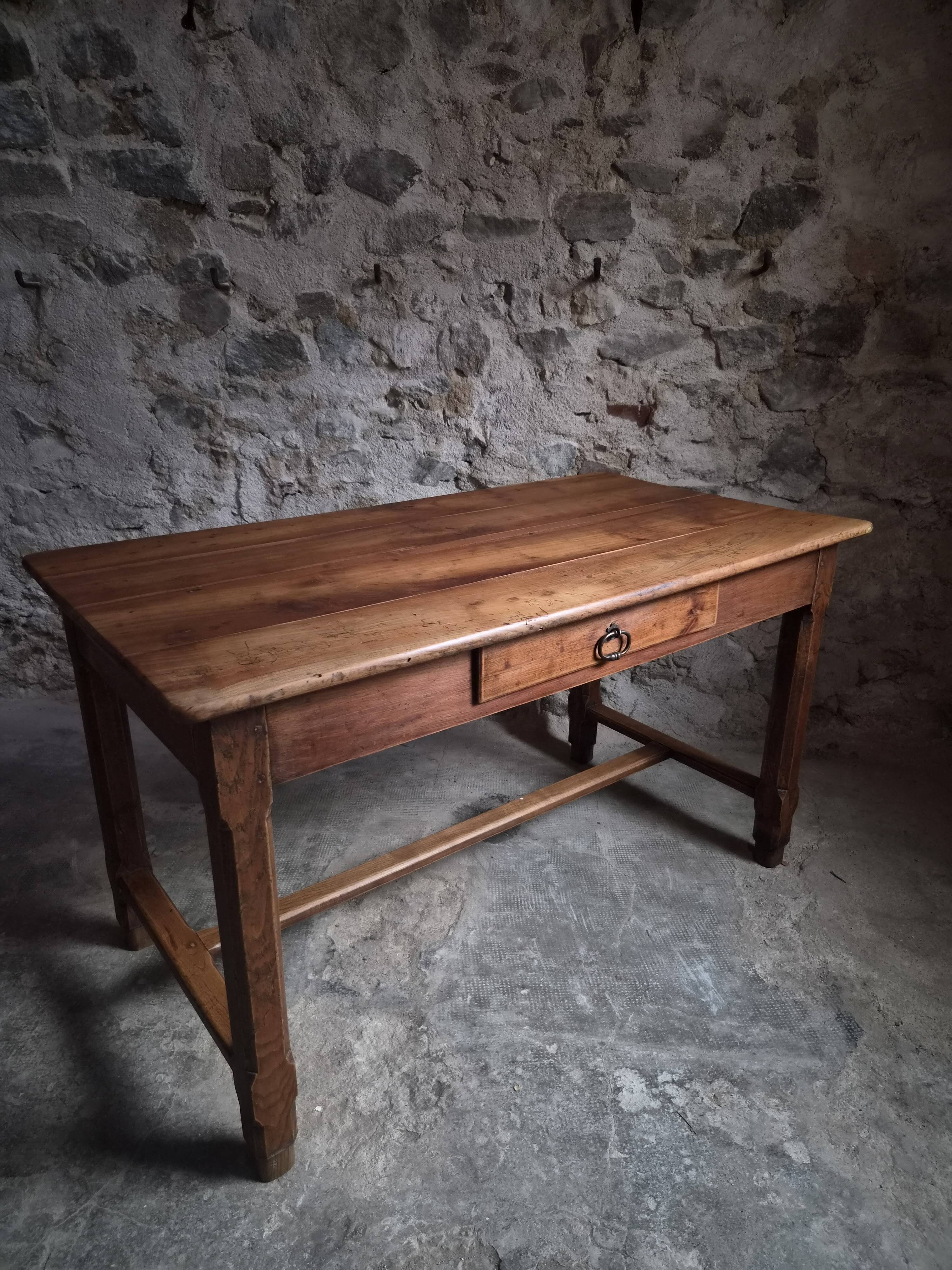 Old farmhouse table in French cherry wood | Auvergne | Circa 1750–1800