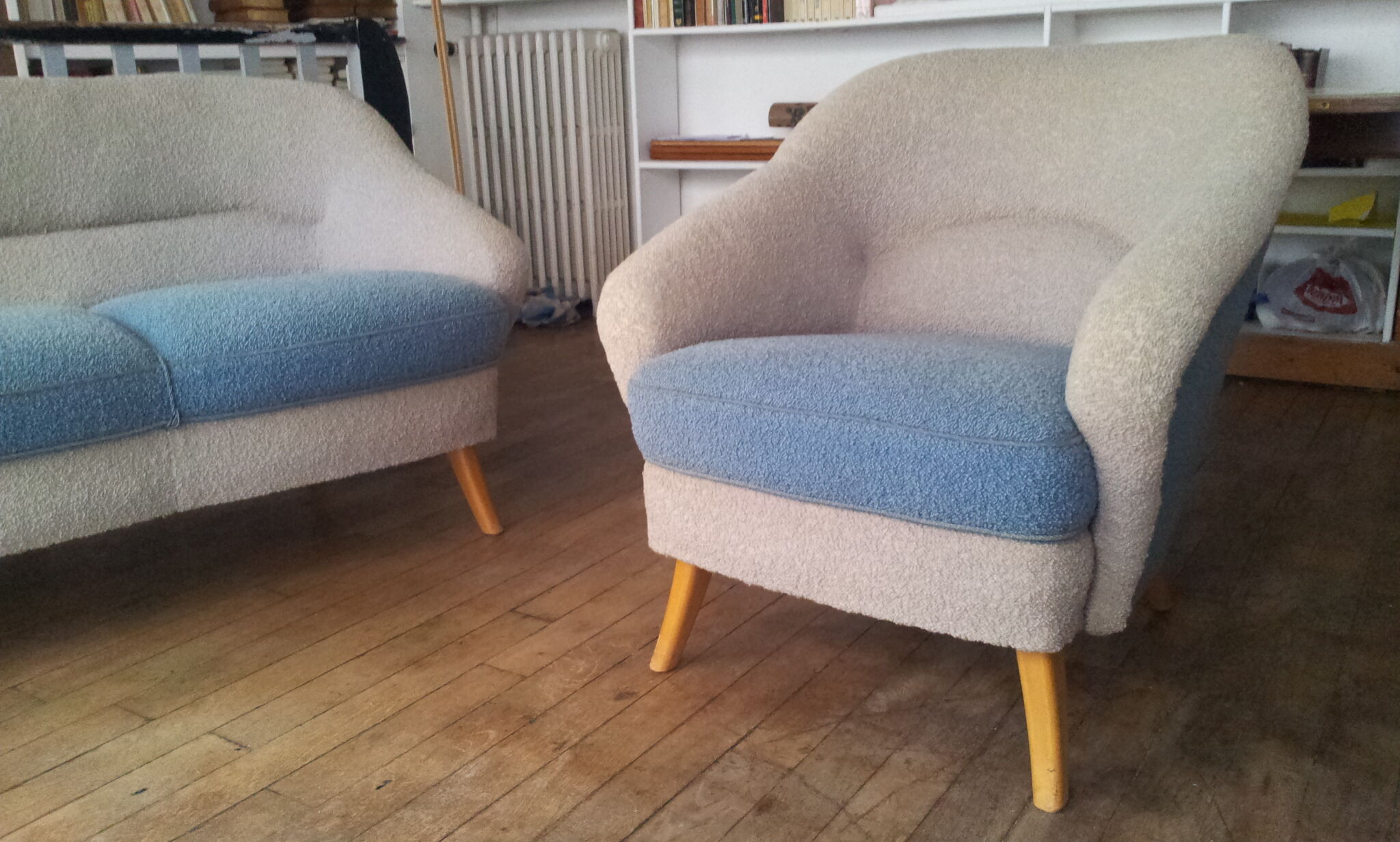 Sofa Danish 50s with his wheelchair