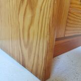 Pine chest of drawers