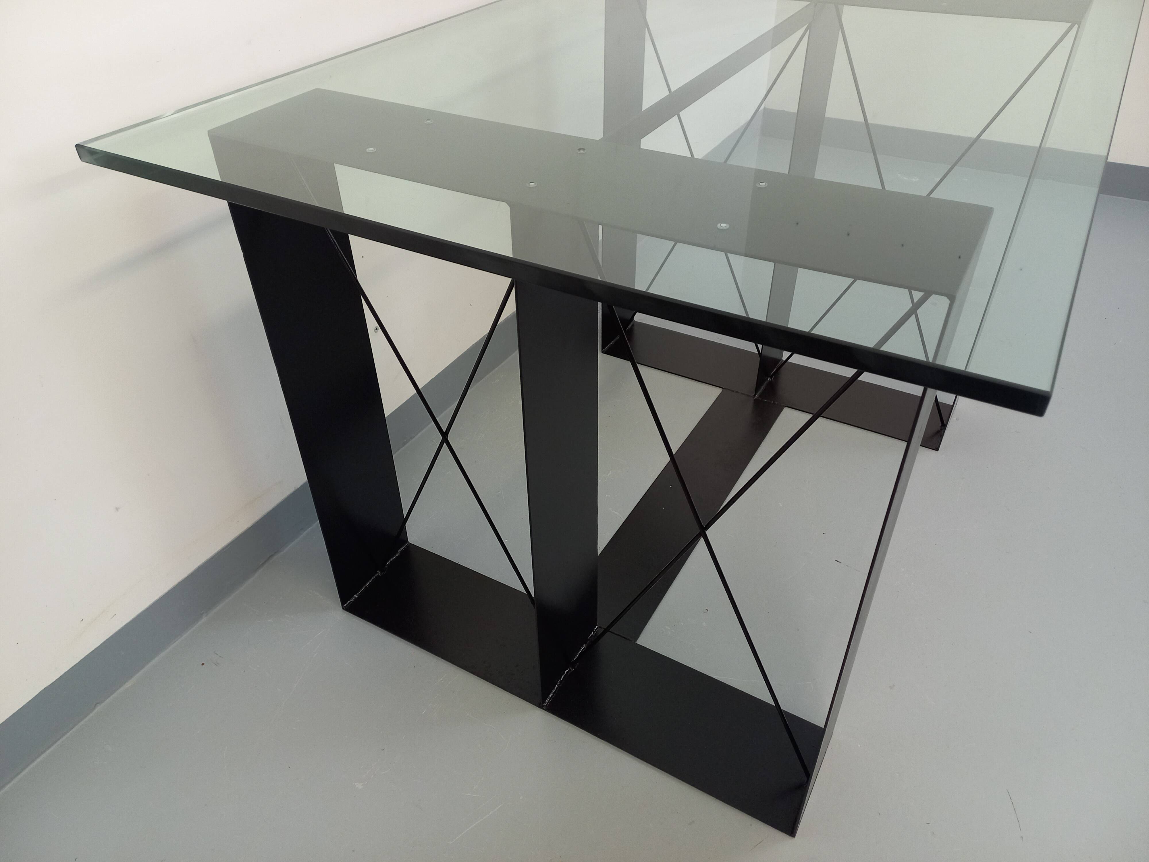 Vintage rectangular high table in glass and black metal from the 1980s.